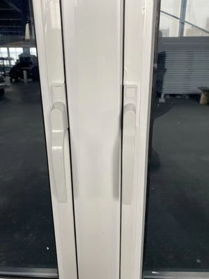 欧州デザイン UPVC 窓 ダブルガラスのスイング PVC 窓